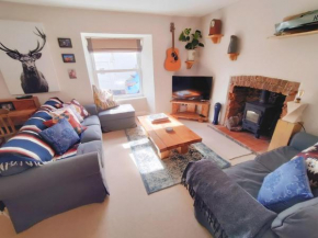 Cosy House Close To Stunning Beaches